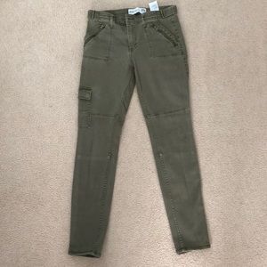 Abercrombie military-green skinny jeggings.